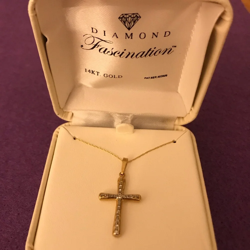 Diamond & Gold Cross Pendant Necklace